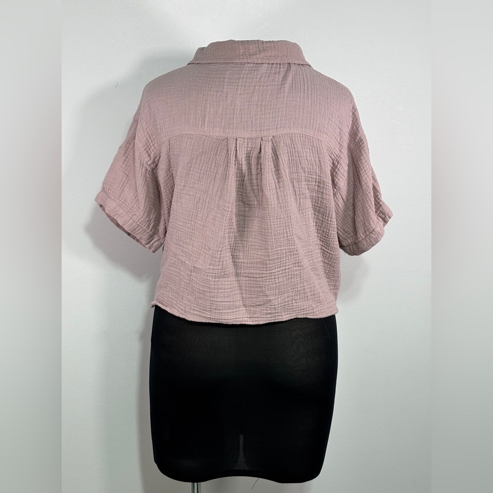 Love Notes Cropped Top Pink Medium Textured Cotton Button Up Shirt Womens - Picture 2 of 5